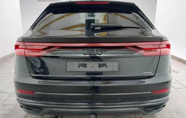 Audi Q8 55TFSIe 3.0 Plug-in Hybrid Quattro "S-Line"