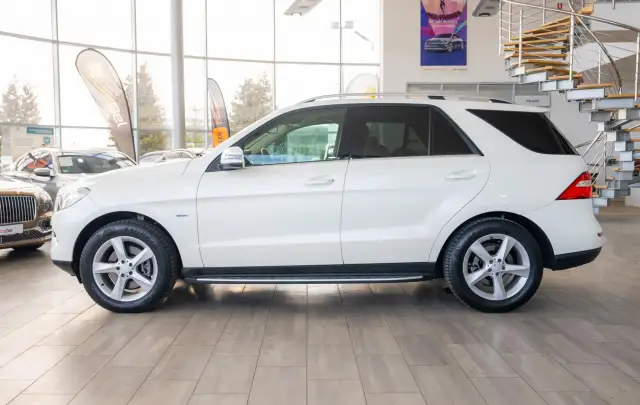 Mercedes-Benz M-Class ML 350 V6 4MATIC 7G-Tronic