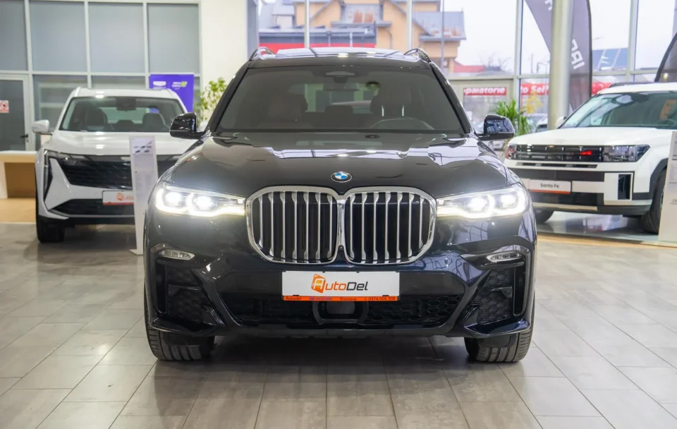 BMW X7 40i 3.0 xDrive "M Sport" - 7 Locuri