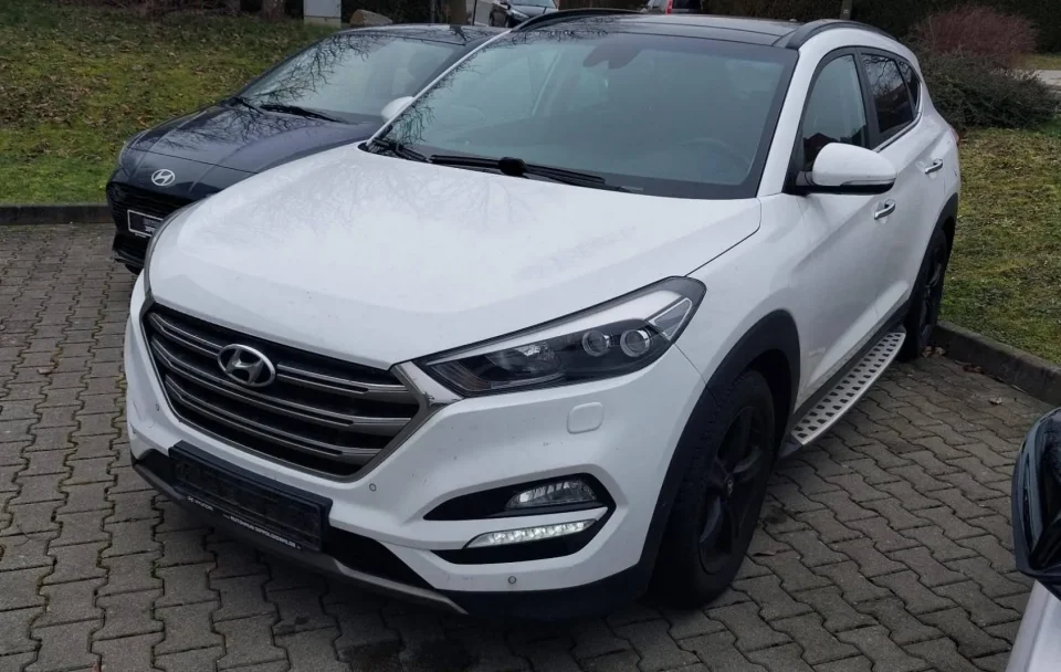 Hyundai Tucson 2.0CRDi 4WD Automat "25 Year Edition""