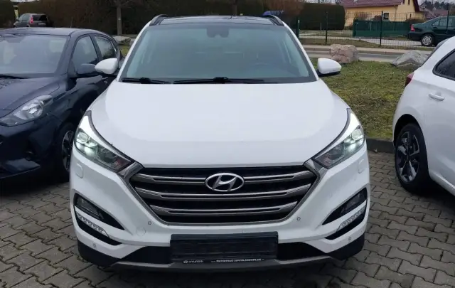 Hyundai Tucson 2.0CRDi 4WD Automat "25 Year Edition""