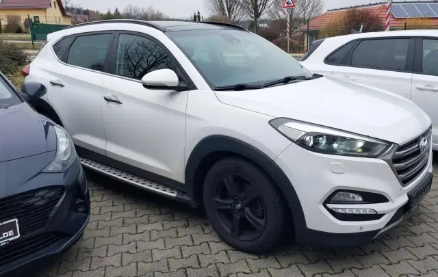 Hyundai Tucson 2.0CRDi 4WD Automat "25 Year Edition""