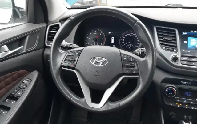 Hyundai Tucson 2.0CRDi 4WD Automat "25 Year Edition""