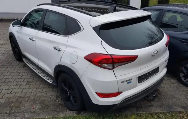 Hyundai Tucson 2.0CRDi 4WD Automat "25 Year Edition""