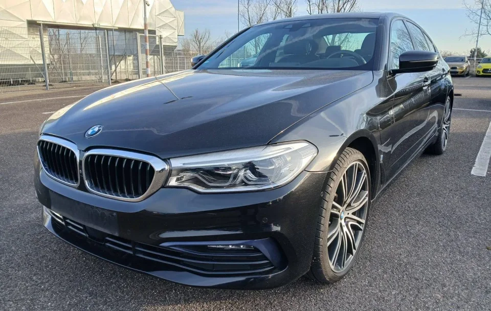 BMW Seria 5 530e 2.0 iPerformance "Sport Line"