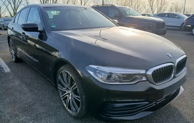 BMW Seria 5 530e 2.0 iPerformance "Sport Line" - 2019