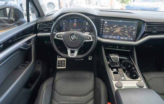 Volkswagen Touareg 3.0TDI 286CP 4x4 Tiptronic