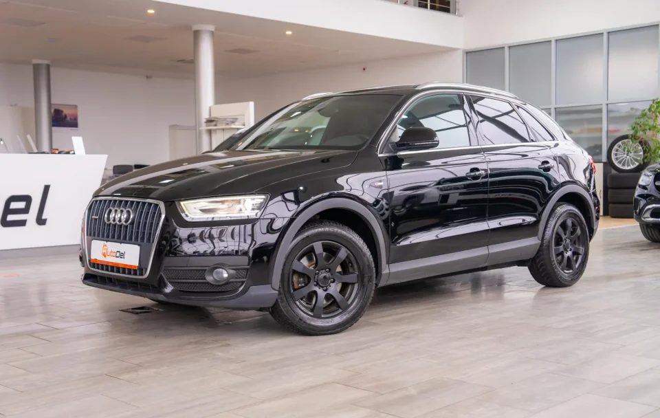 Audi Q3 2.0TFSI Quattro 6MT "S-Line"