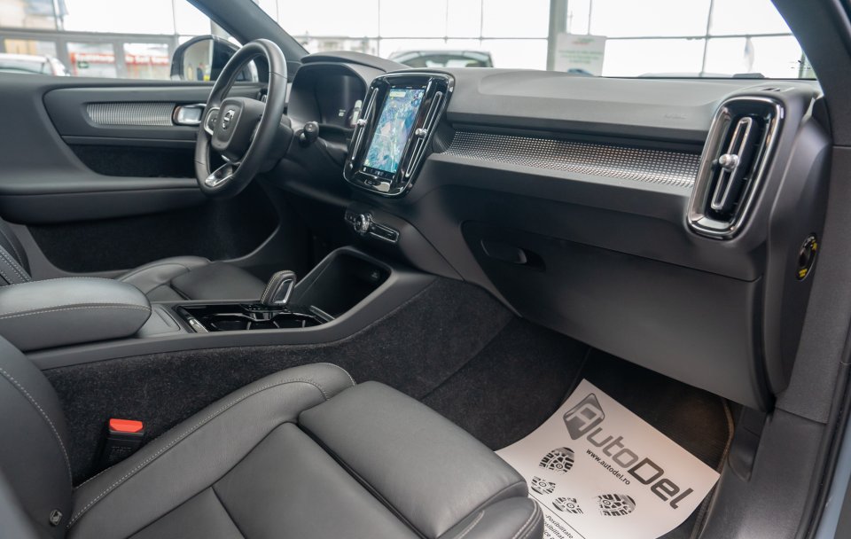 Volvo XC40 P8 AWD Twin Engine "Recharge"