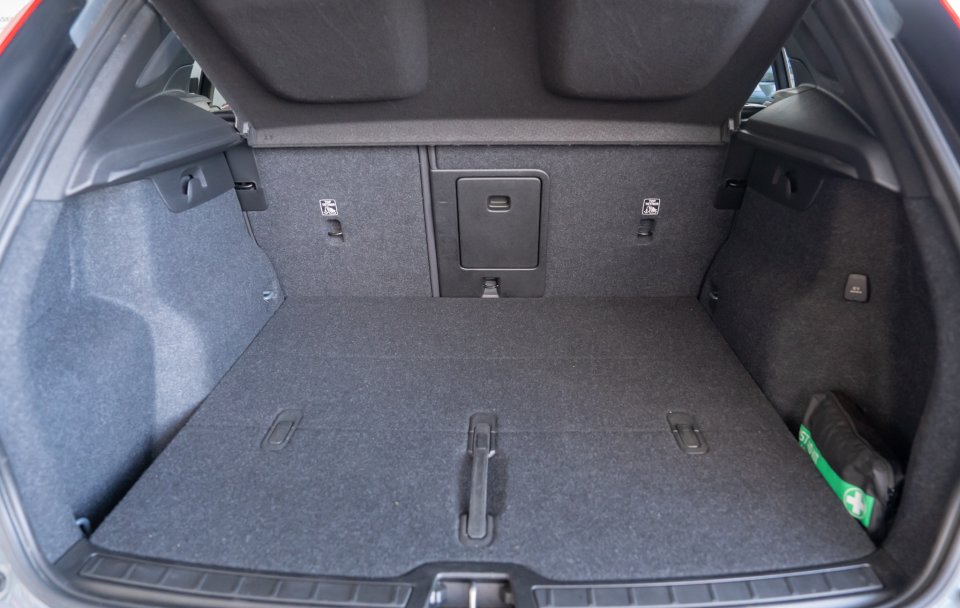Volvo XC40 P8 AWD Twin Engine "Recharge"