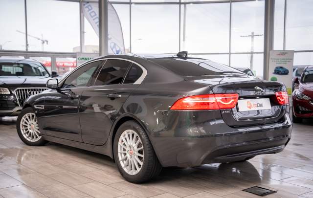 Jaguar XE 2.0d Automat