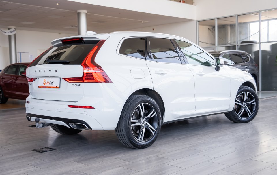 Volvo XC60 2.0 D5 AWD R-Design