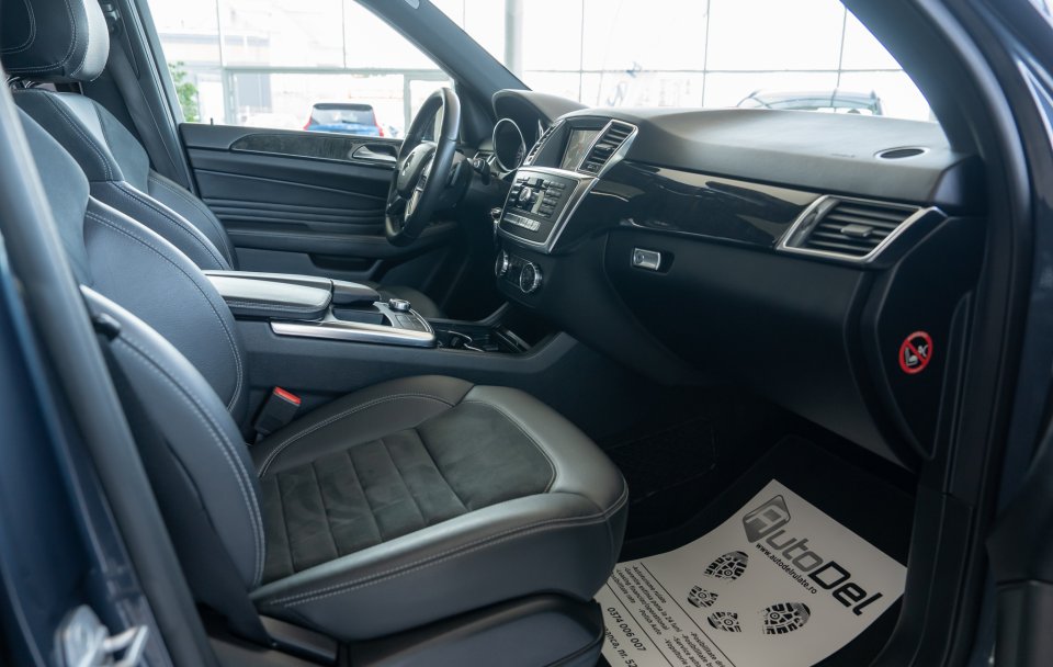 Mercedes-Benz M-Class 350CDI 4Matic