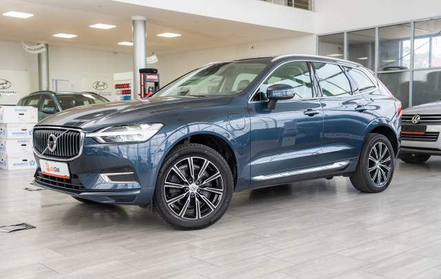 Volvo XC 60 2.0i Plug-In Hybrid 390cp 4x4 Aut.