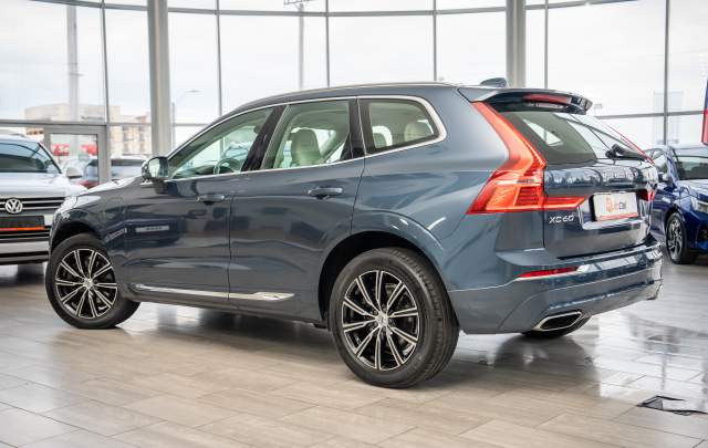 Volvo XC 60 2.0i Plug-In Hybrid 390cp 4x4 Aut.