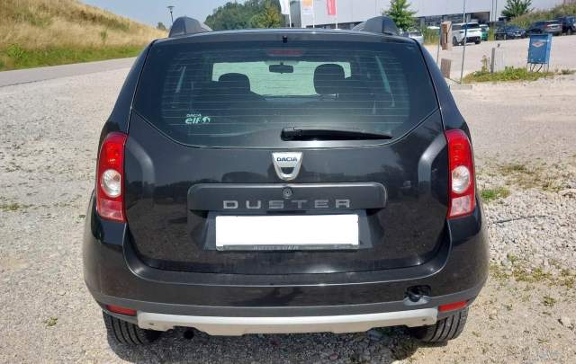 Dacia Duster 1.6i "Laureate"
